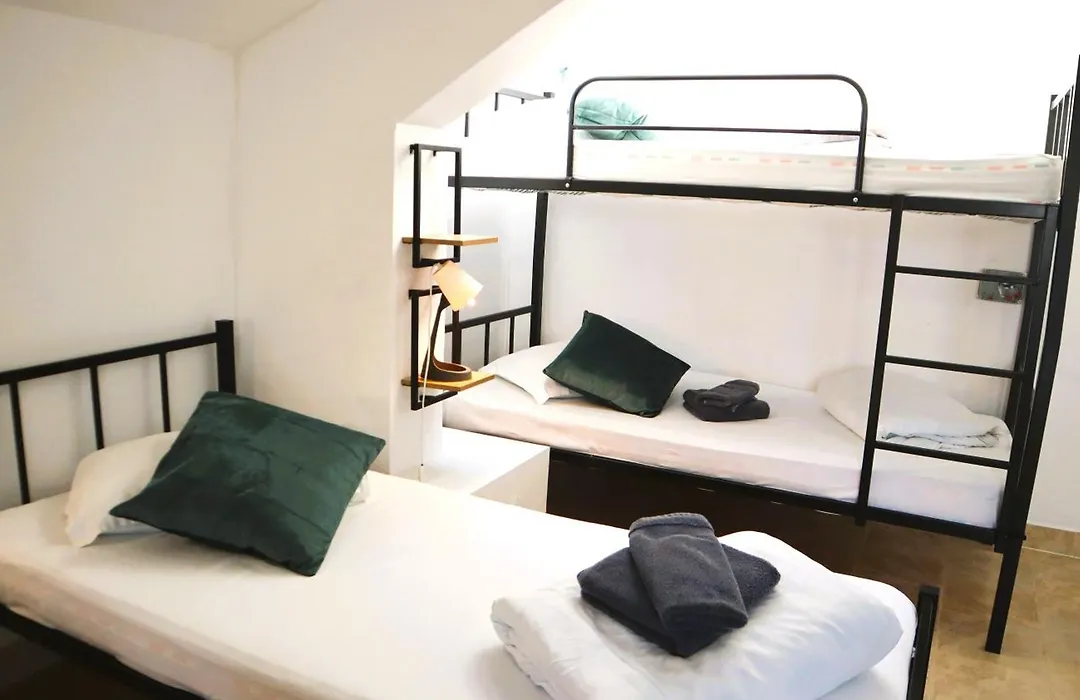 Taxi Hostel-1