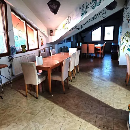 Taxi Hostel-2